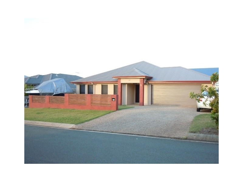 29 Hoskins Drive, Wellington Point QLD 4160