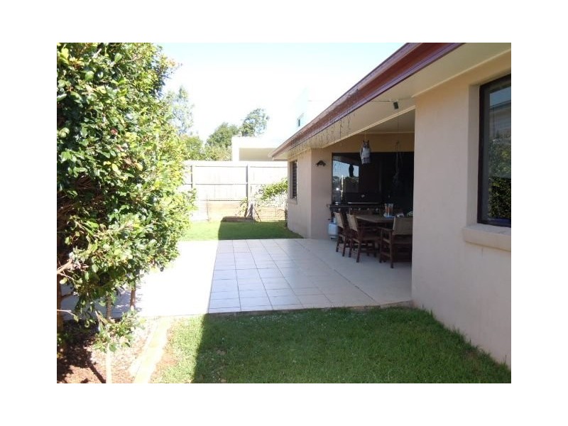 29 Hoskins Drive, Wellington Point QLD 4160