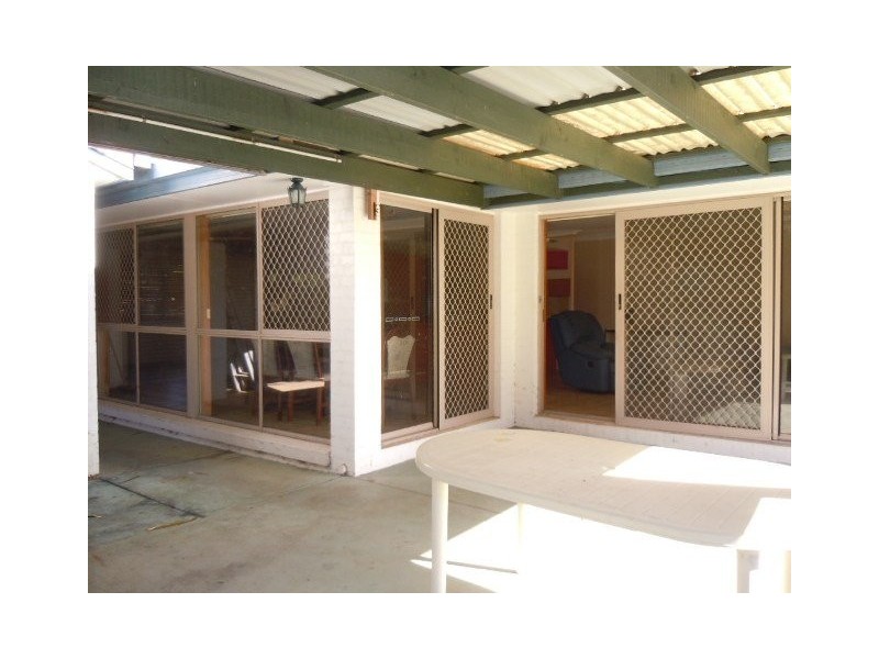 24 Spurs Drive, Wellington Point QLD 4160