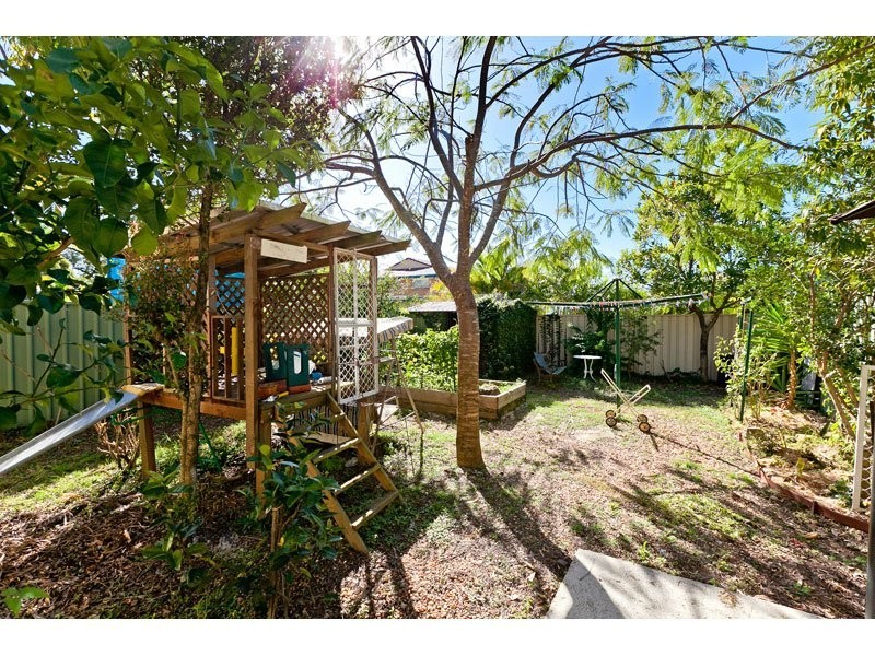 31 Bates Drive, Birkdale QLD 4159