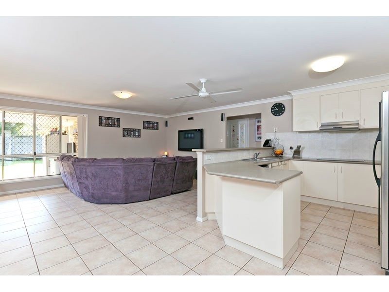 11 Peach Close, Birkdale QLD 4159