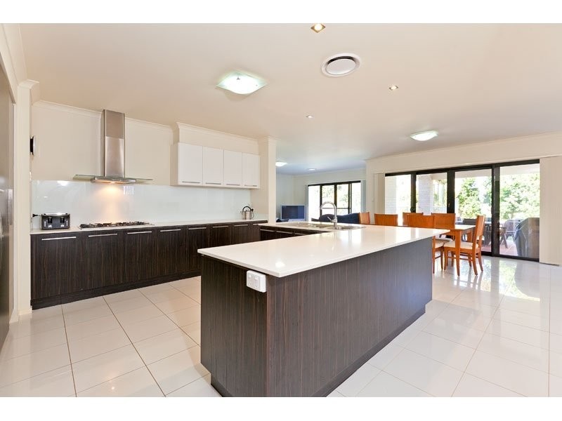 20 Bedarra Street, Redland Bay QLD 4165