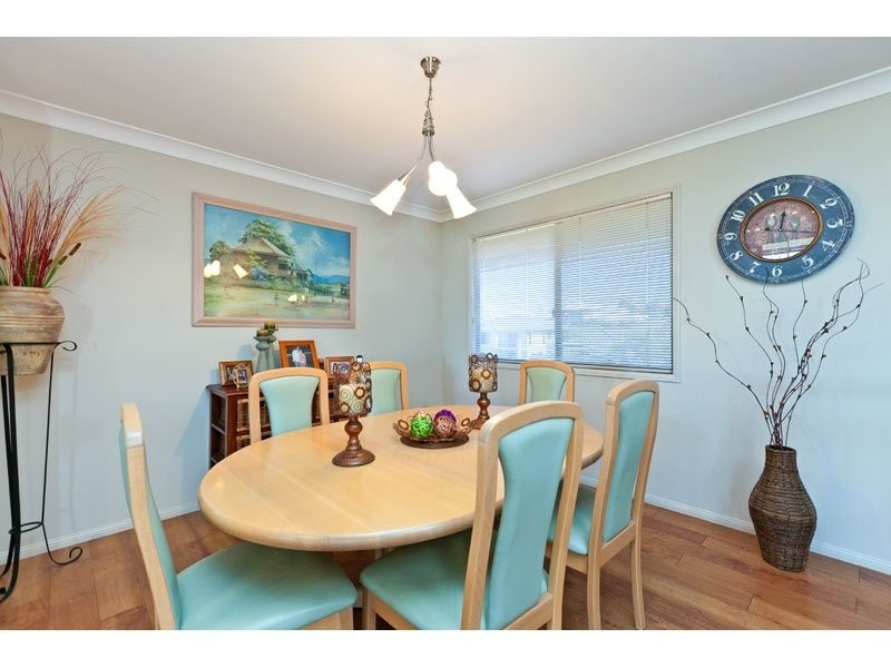 13 Lindeman Place, Redland Bay QLD 4165