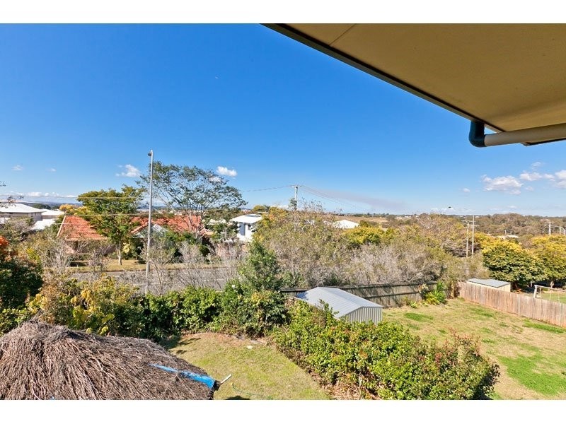13 Lindeman Place, Redland Bay QLD 4165
