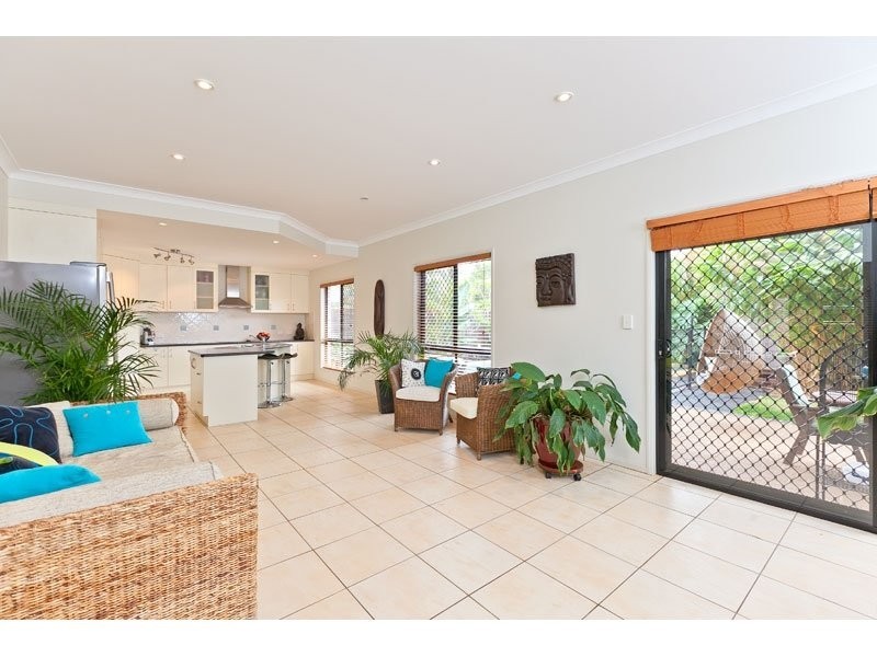2 Seagrass Place, Redland Bay QLD 4165