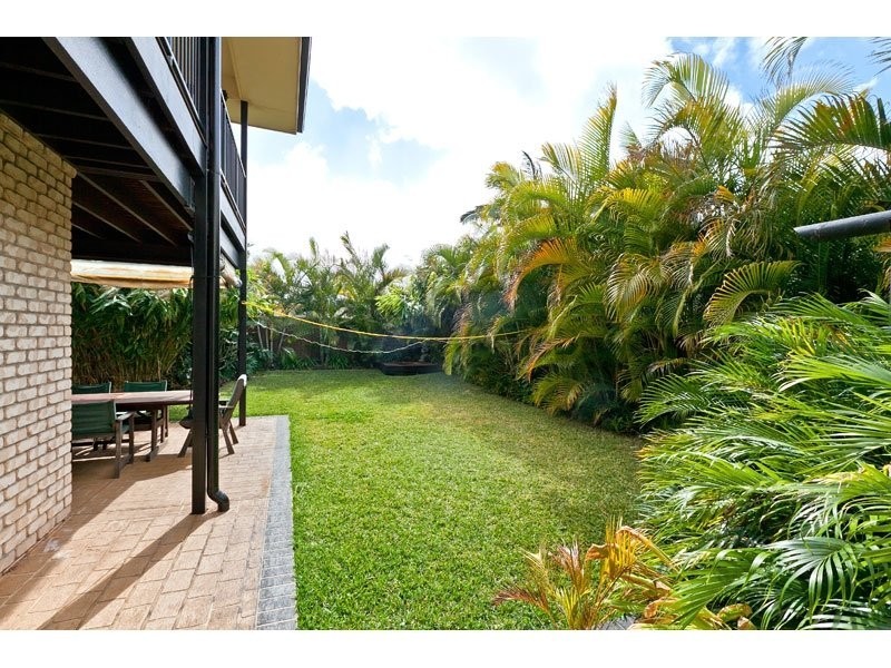 2 Seagrass Place, Redland Bay QLD 4165