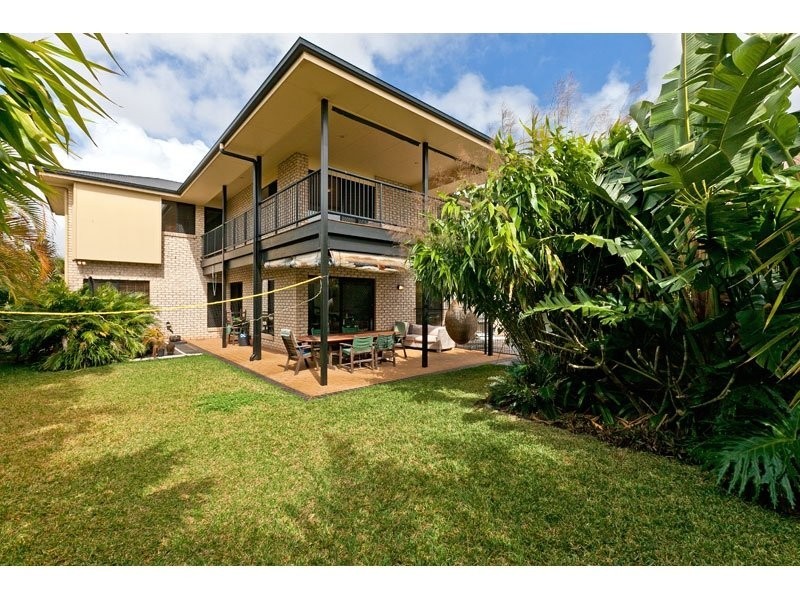 2 Seagrass Place, Redland Bay QLD 4165