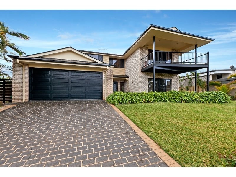 2 Seagrass Place, Redland Bay QLD 4165