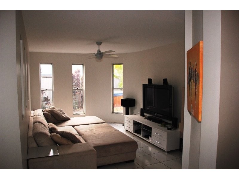 2 Zeus Court, Cleveland QLD 4163