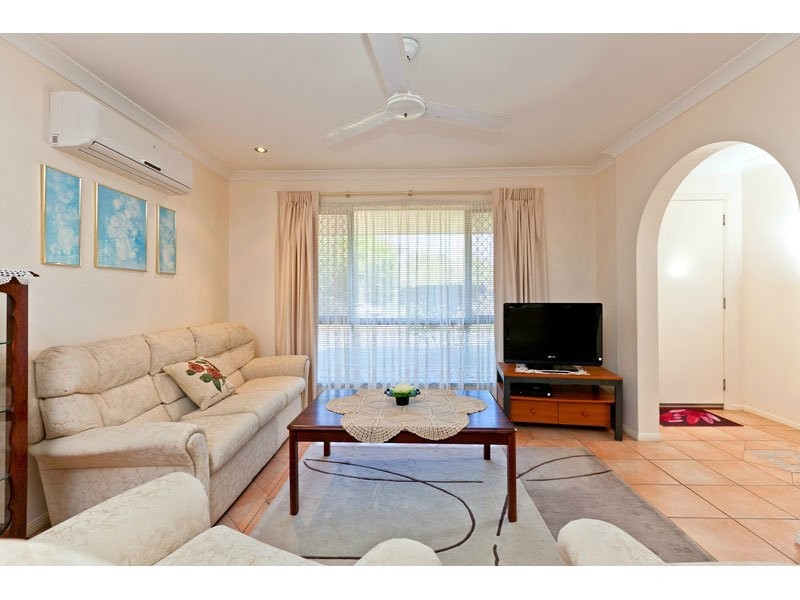 5 Gleneagles Crt, Redland Bay QLD 4165