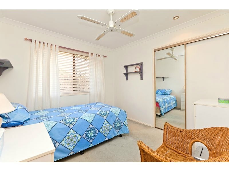 5 Gleneagles Crt, Redland Bay QLD 4165