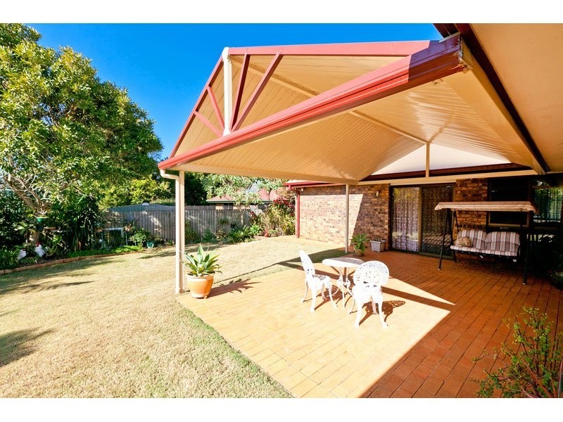 5 Gleneagles Crt, Redland Bay QLD 4165