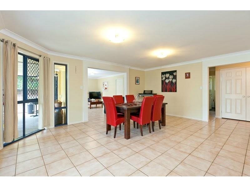 40 Bedarra Street, Redland Bay QLD 4165