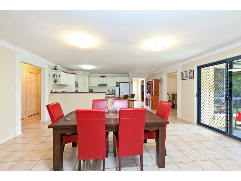 40 Bedarra Street, Redland Bay QLD 4165