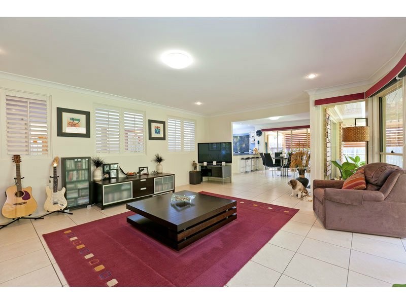 4 St. Ives Court, Redland Bay QLD 4165