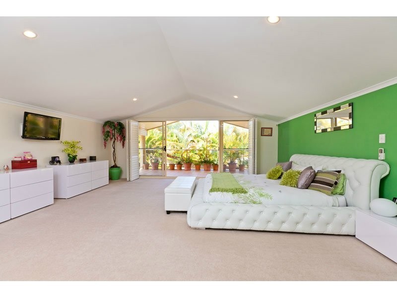 4 St. Ives Court, Redland Bay QLD 4165