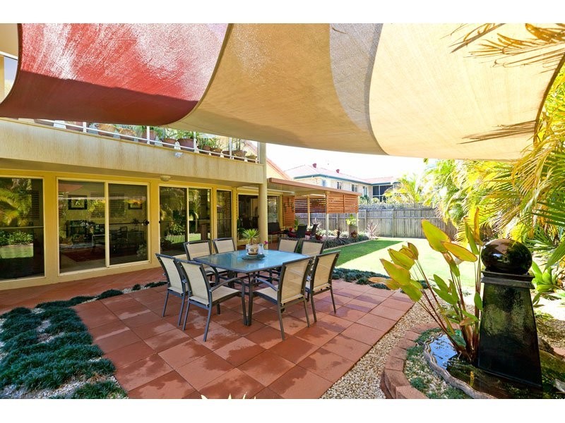 4 St. Ives Court, Redland Bay QLD 4165