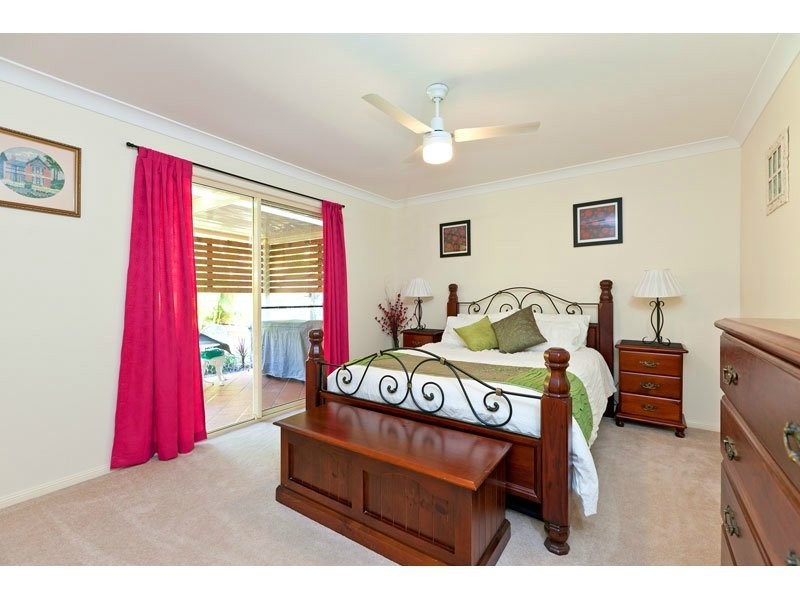 4 St. Ives Court, Redland Bay QLD 4165