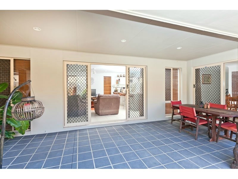 55 Azure Ave, Redland Bay QLD 4165