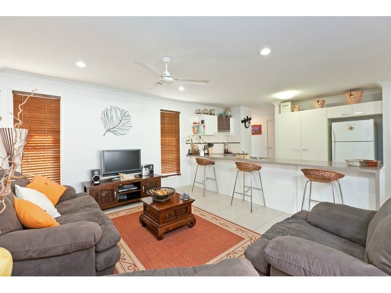 55 Azure Ave, Redland Bay QLD 4165