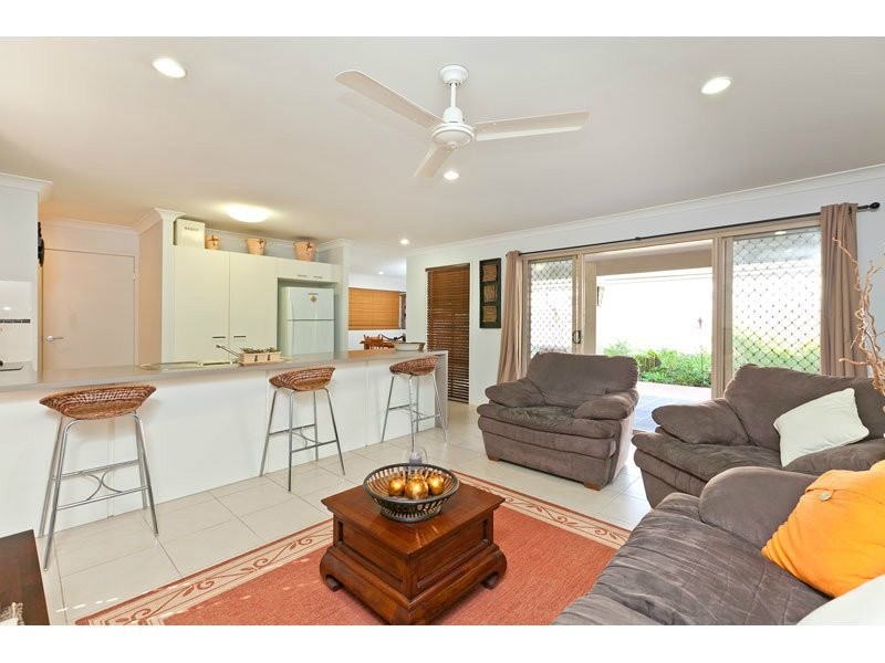 55 Azure Ave, Redland Bay QLD 4165