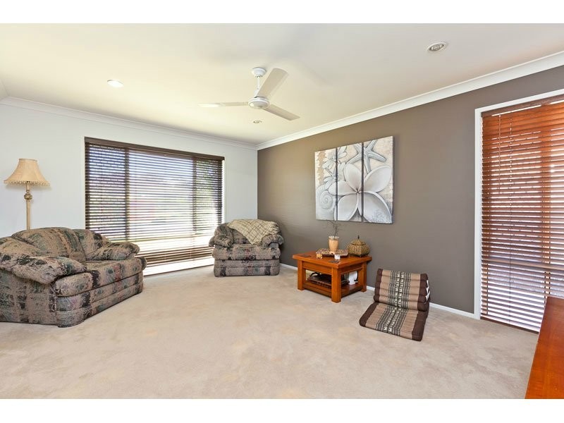 55 Azure Ave, Redland Bay QLD 4165