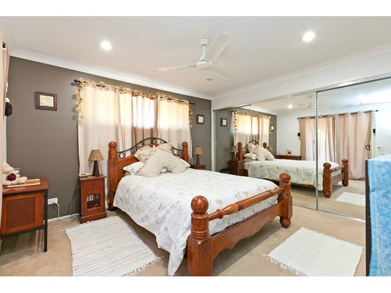 55 Azure Ave, Redland Bay QLD 4165