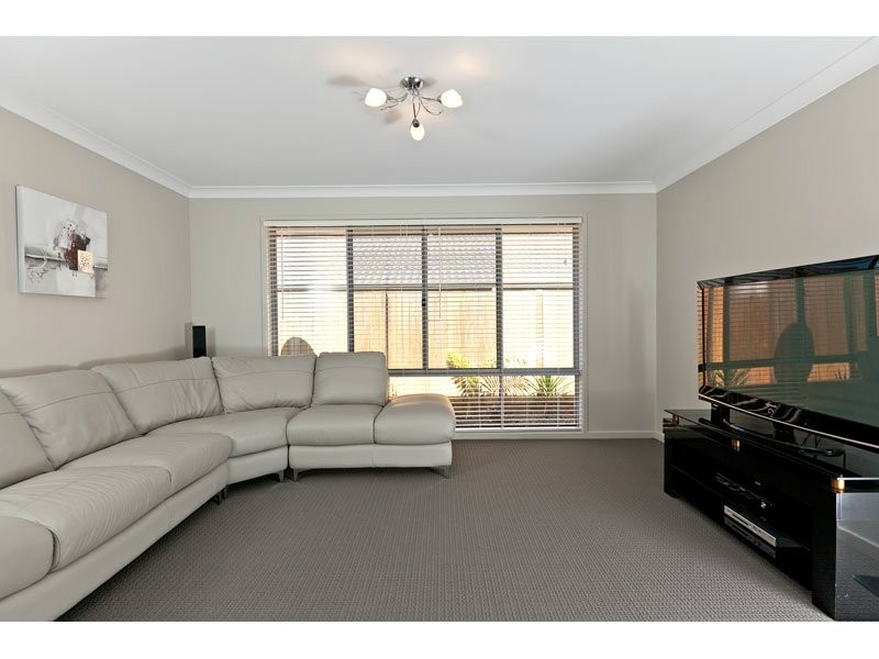 24 Unwin Road, Redland Bay QLD 4165