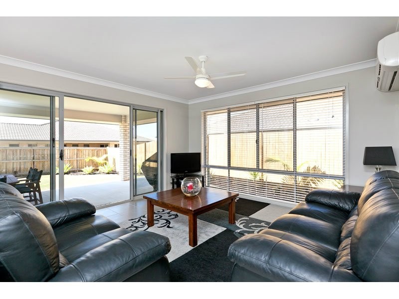 24 Unwin Road, Redland Bay QLD 4165