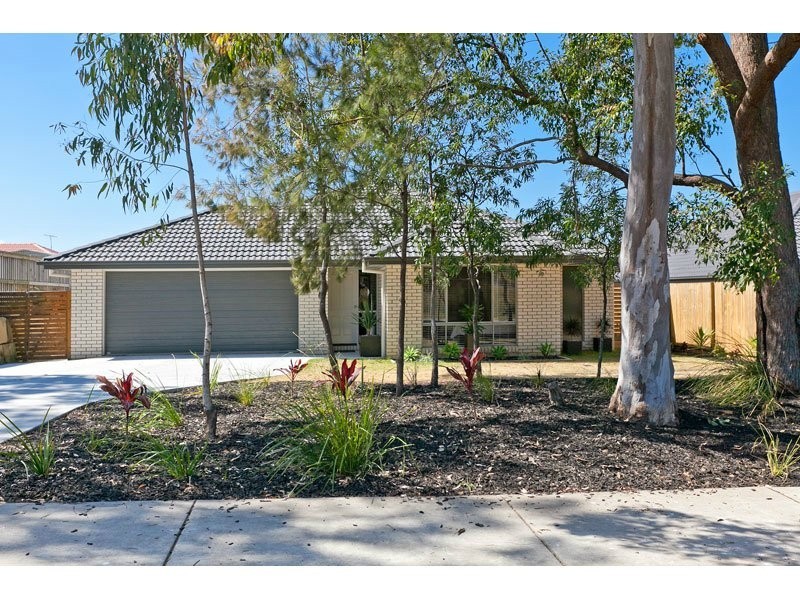 24 Unwin Road, Redland Bay QLD 4165