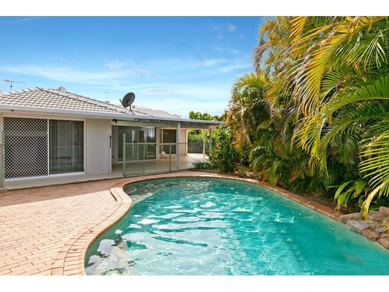 6 Crompton Court, Victoria Point QLD 4165