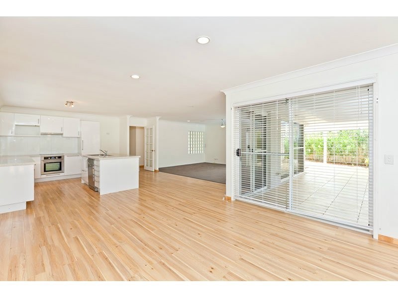 6 Crompton Court, Victoria Point QLD 4165