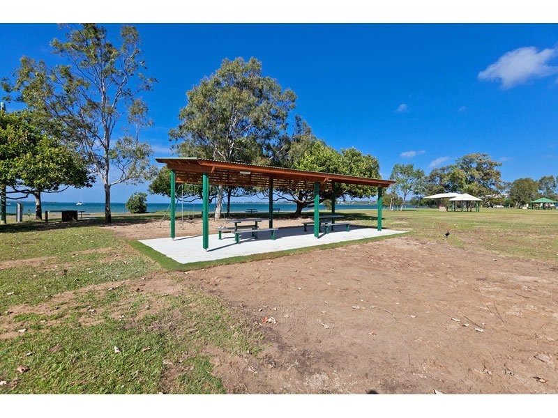 6 Crompton Court, Victoria Point QLD 4165