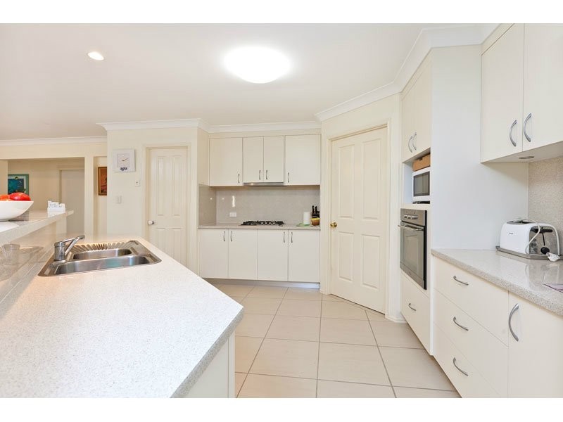 13 Attenborough Circuit, Redland Bay QLD 4165