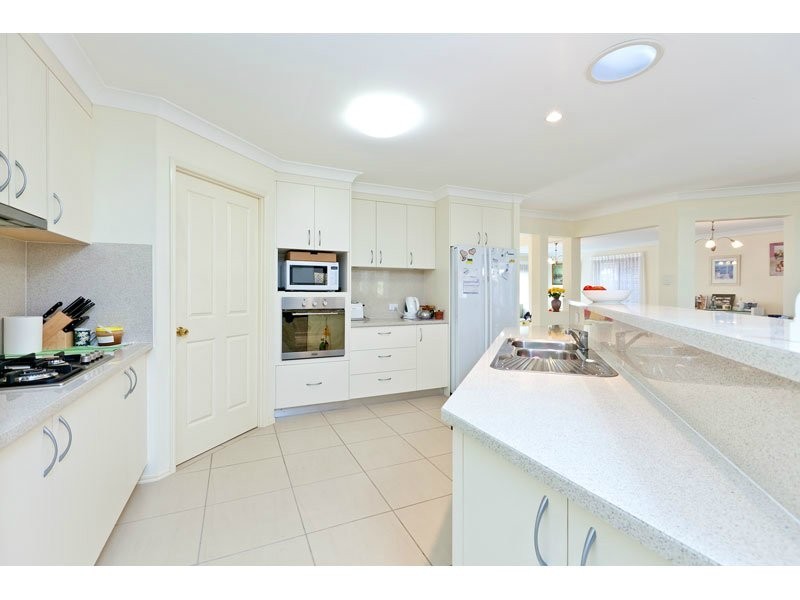 13 Attenborough Circuit, Redland Bay QLD 4165