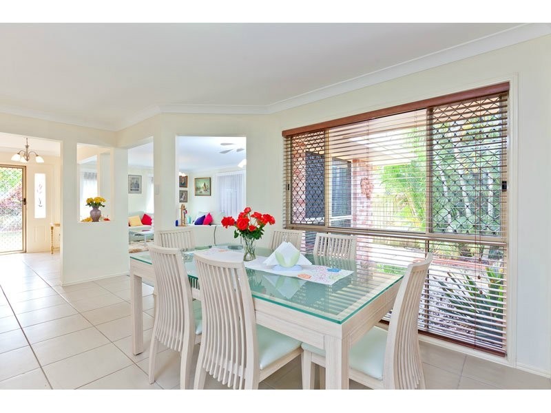 13 Attenborough Circuit, Redland Bay QLD 4165