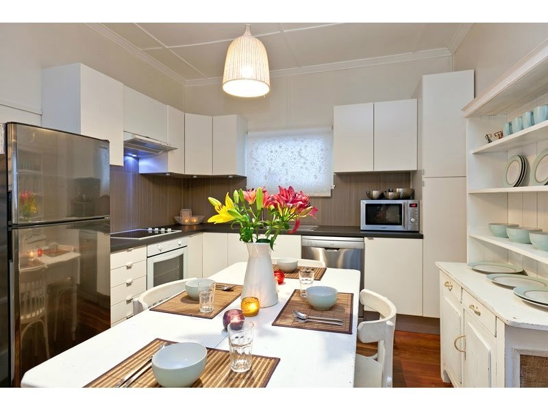 21 Daniel Street, Lota QLD 4179