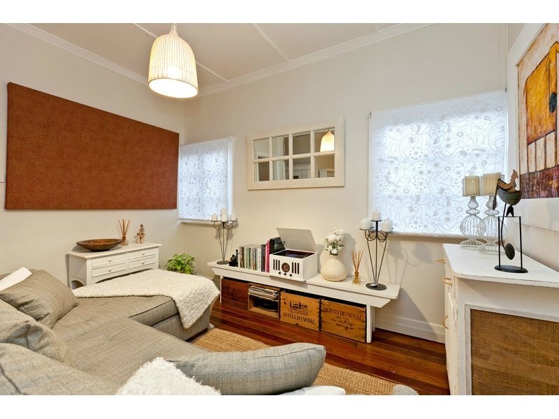 21 Daniel Street, Lota QLD 4179