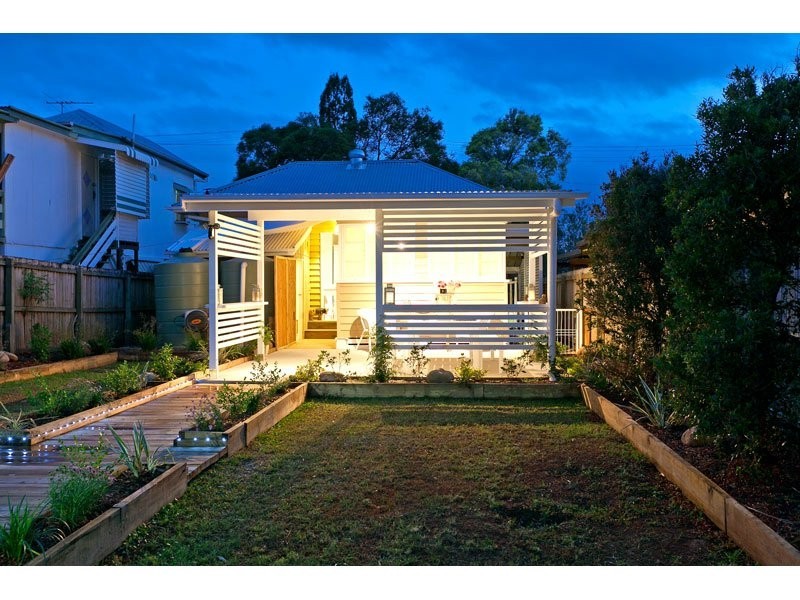 21 Daniel Street, Lota QLD 4179