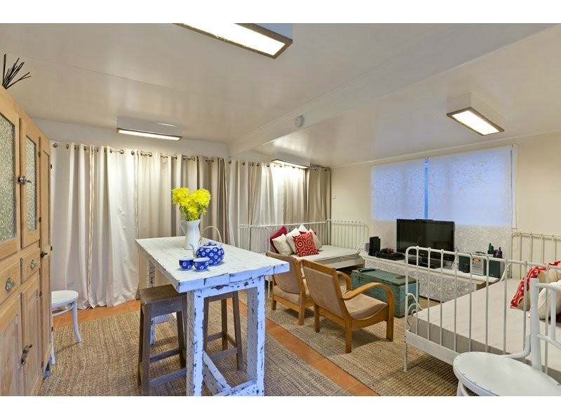 21 Daniel Street, Lota QLD 4179