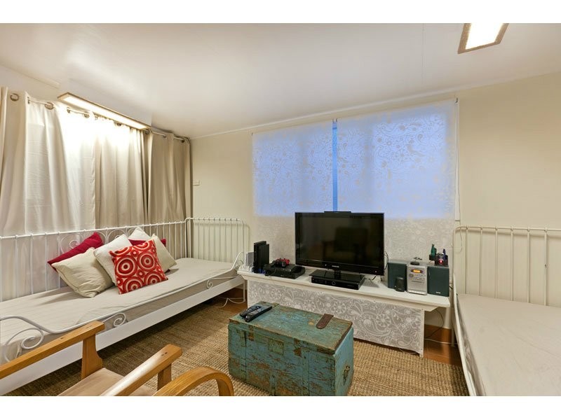 21 Daniel Street, Lota QLD 4179