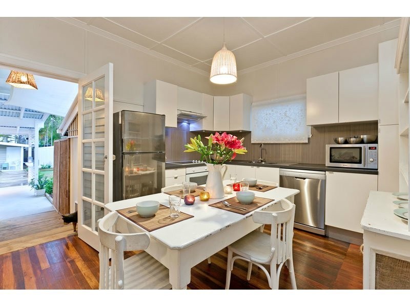 21 Daniel Street, Lota QLD 4179