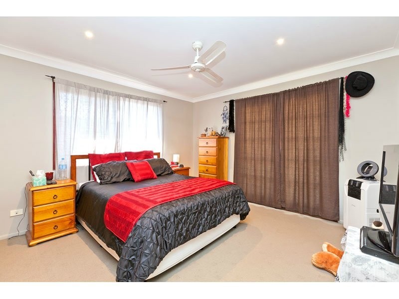 34 Thomas Street, Birkdale QLD 4159