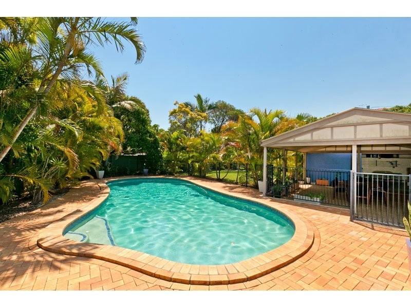 98 Island Street, Cleveland QLD 4163