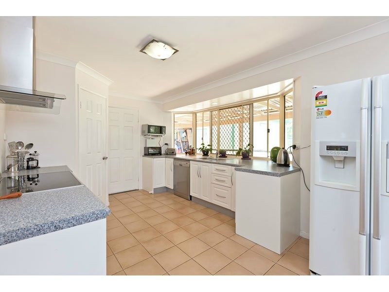 31 Sloop Street, Manly West QLD 4179