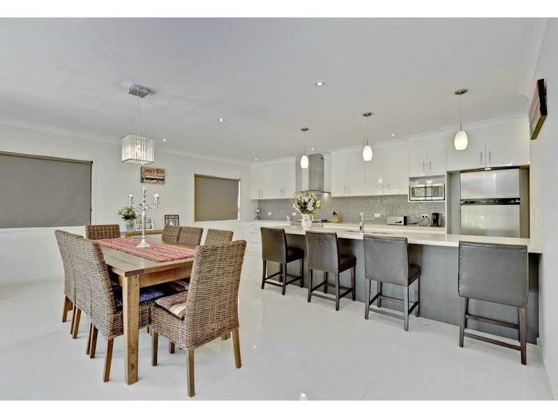 22 Phillip Street, Cleveland QLD 4163