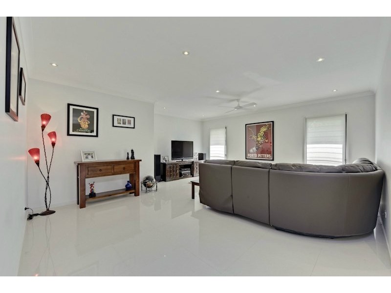 22 Phillip Street, Cleveland QLD 4163