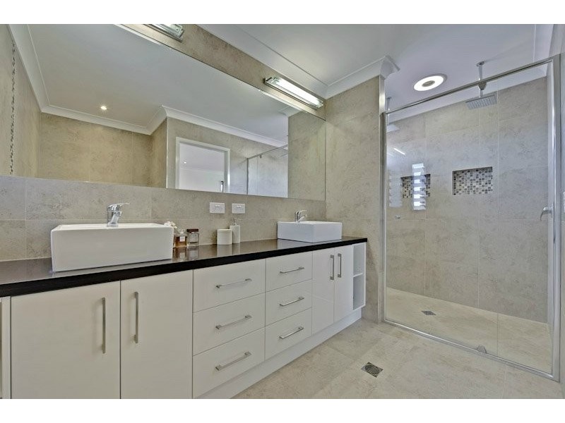 22 Phillip Street, Cleveland QLD 4163