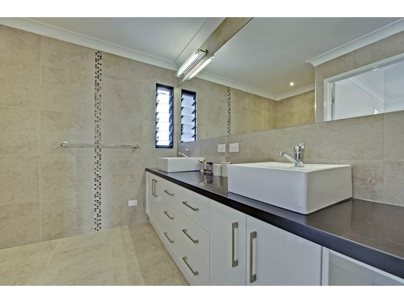 22 Phillip Street, Cleveland QLD 4163