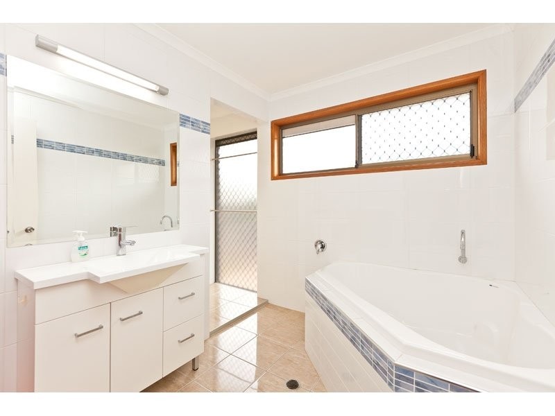 10 Coburg Street East, Cleveland QLD 4163